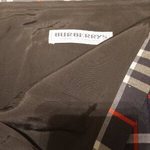 Burberry skirt